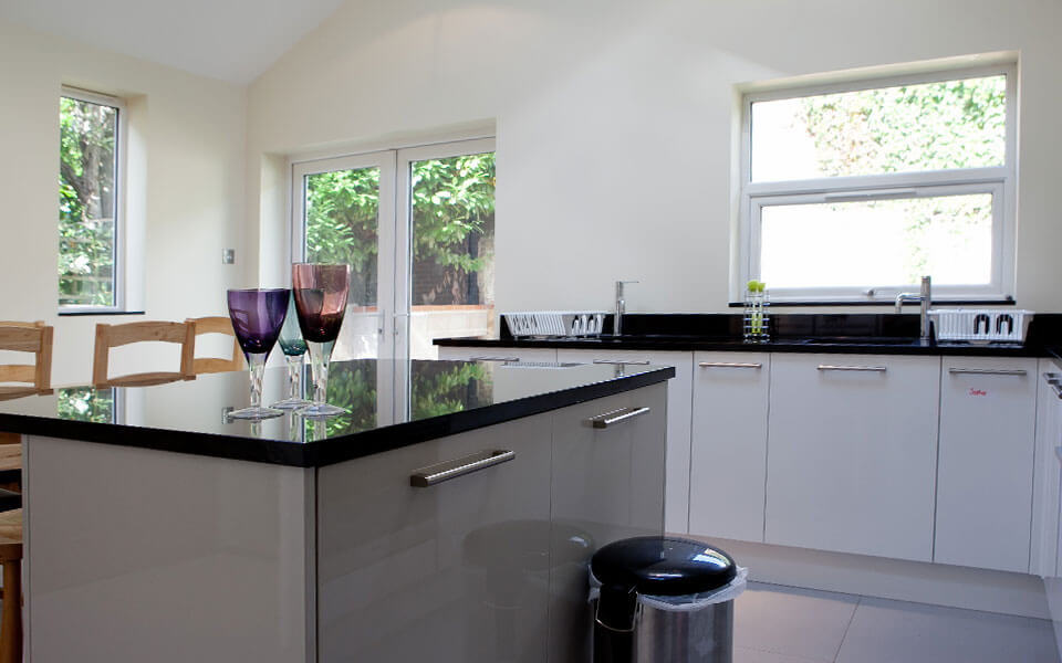 stunning-light-and-bright-open-plan-kitchen